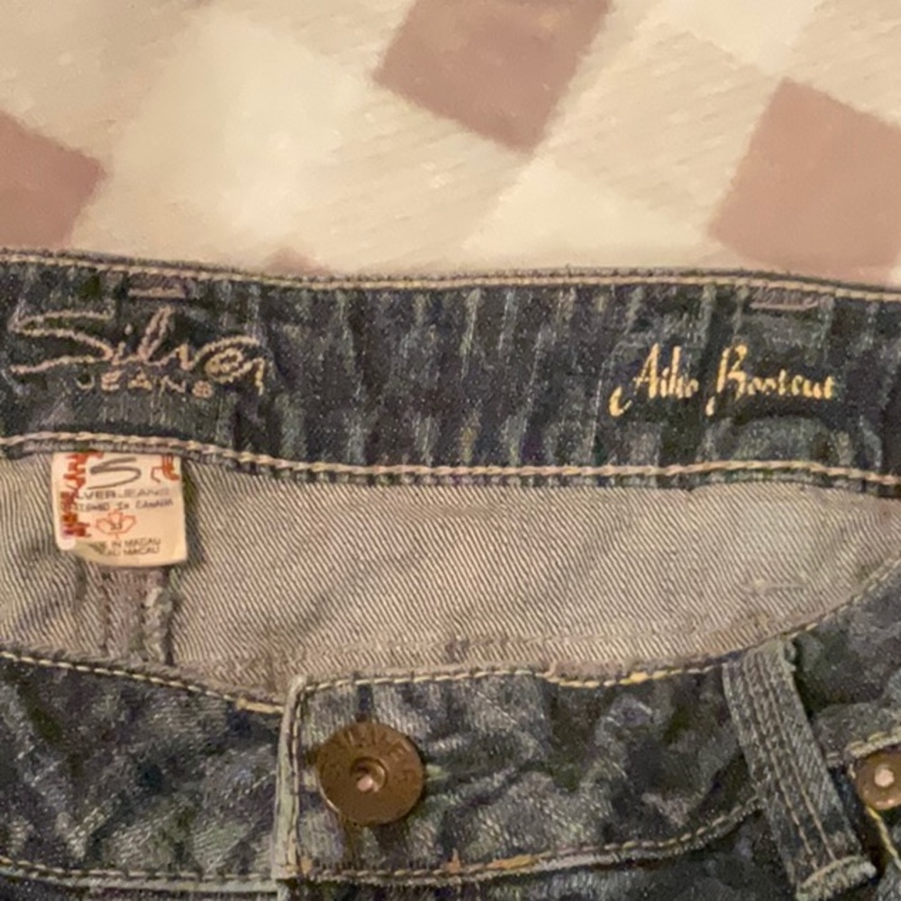 Silver Jeans - Picture 4 of 5